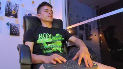 JACOB STONES online show from December 5, 12:03 am