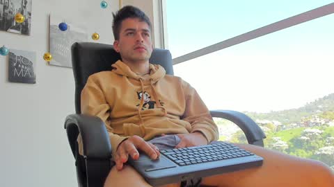 JACOB STONES online show from December 18, 1:45 pm