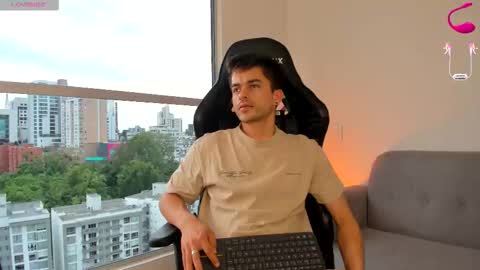 JACOB STONES online show from October 31, 8:20 pm