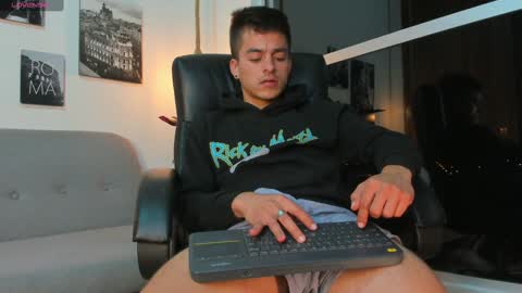 JACOB STONES online show from February 7, 5:41 am