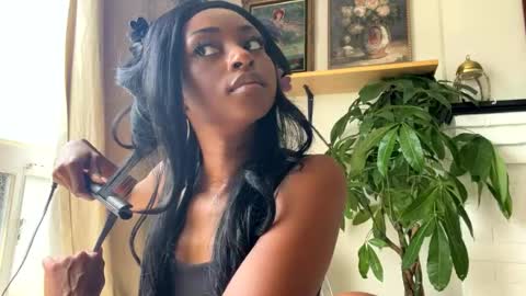 Jada online show from August 3, 4:24 pm