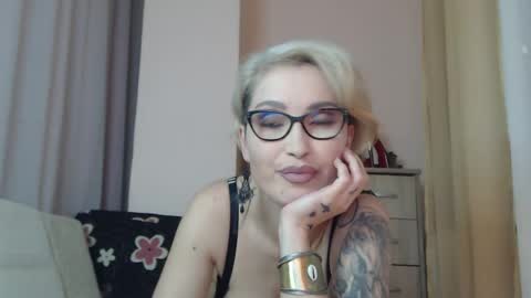Jada online show from May 30, 9:46 pm