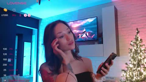 Jade online show from January 16, 5:00 pm