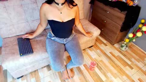  Jade Brunete  online show from October 24, 9:04 pm