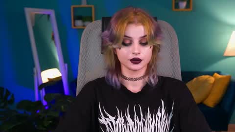 Snapshot of jade_castle chatting on February 5, 5:09 am jade_castle online show from February 5, 5:09 am