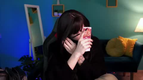 Snapshot of jade_castle chatting on March 2, 1:47 am jade_castle online show from March 2, 1:47 am