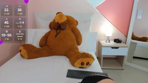 Jade online show from October 28, 6:53 pm