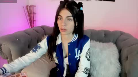 Jade online show from December 3, 3:18 am