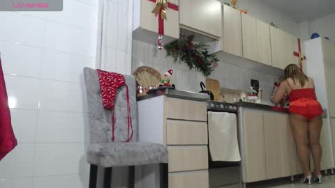 Jade online show from November 30, 9:00 pm