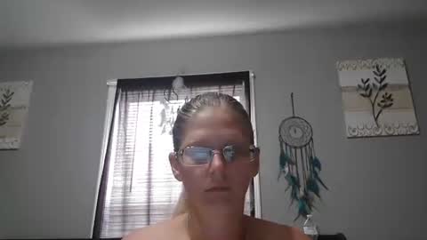 JadeLuv online show from May 16, 4:05 pm