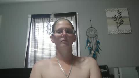 JadeLuv online show from April 12, 5:17 pm