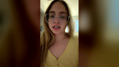 jademonroe0522 online show from March 27, 9:16 pm