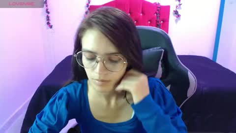 jaide412638 online show from June 2, 10:12 pm
