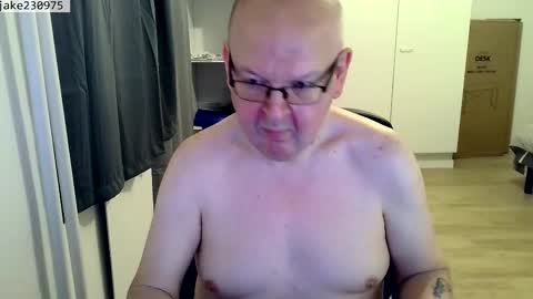 Jake2309 online show from March 4, 8:06 pm