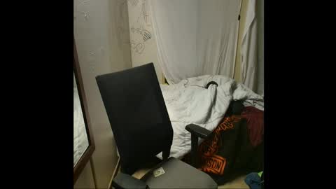 showingitoff online show from March 26, 5:13 am