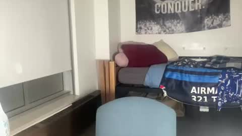 jake_brick online show from April 19, 4:46 am