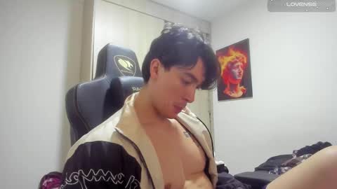 Snapshot of jake_murphy chatting on February 10, 8:53 am jake_murphy online show from February 10, 8:53 am