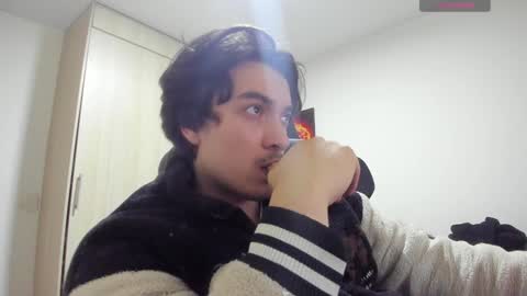 Snapshot of jake_murphy chatting on December 14, 6:35 am jake_murphy online show from December 14, 6:35 am