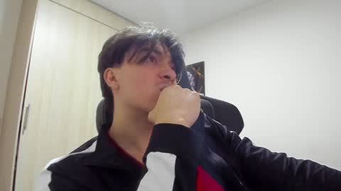 Snapshot of jake_murphy chatting on January 22, 7:46 am jake_murphy online show from January 22, 7:46 am