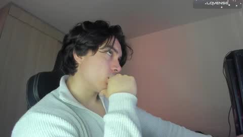 Snapshot of jake_murphy chatting on December 10, 7:43 pm jake_murphy online show from December 10, 7:43 pm