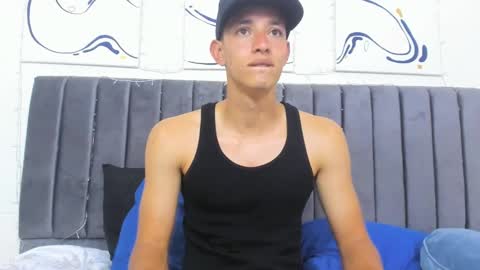 Hi guys im new 3 online show from February 25, 8:32 pm