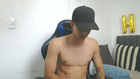Hi guys im new 3 online show from June 2, 4:31 pm
