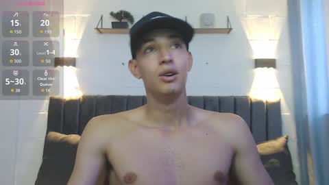 Hi guys im new 3 online show from September 15, 7:37 pm