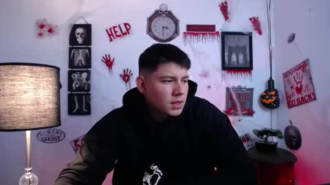 james_cr online show from October 29, 12:18 pm