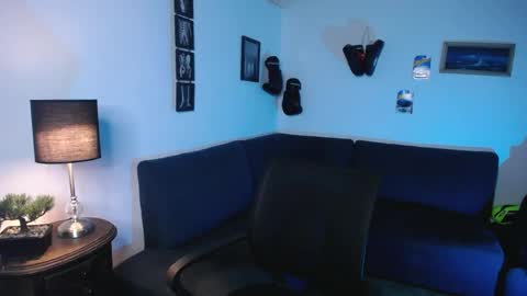 james_cr online show from March 30, 11:38 pm