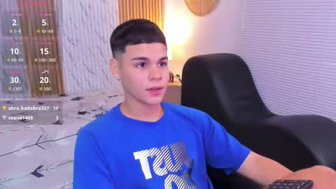 Snapshot of james_jonnes chatting on October 19, 8:46 pm James online show from October 19, 8:46 pm