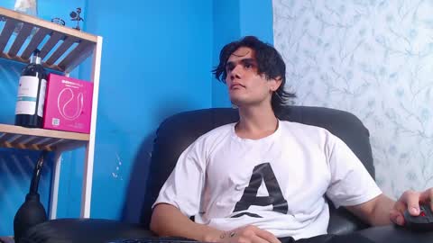 james_morrisonm online show from March 28, 6:20 pm