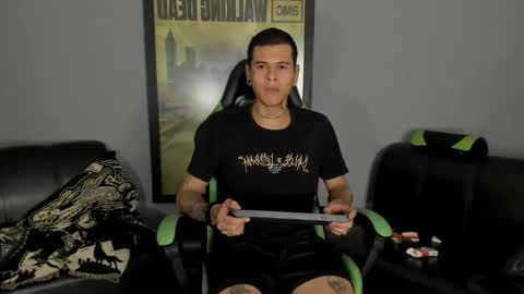 Snapshot of jamesinked_ chatting on January 26, 2:14 am Jamesinked  online show from January 26, 2:14 am