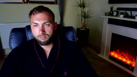 Robbie online show from May 18, 6:08 am