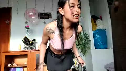 janariivera1 online show from July 10, 9:52 pm