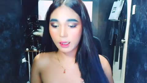 Janelarose online show from April 8, 9:34 am