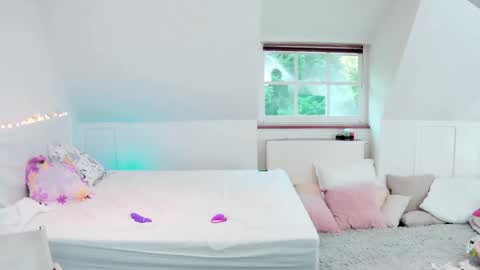 janetrans online show from October 22, 2:41 pm