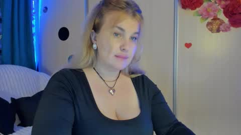 Snapshot of jansylines chatting on October 9, 7:19 pm JansyLines online show from October 9, 7:19 pm
