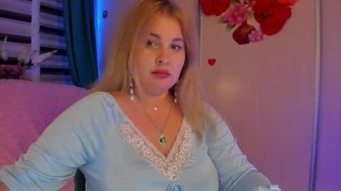 Snapshot of jansylines chatting on September 28, 6:39 pm JansyLines online show from September 28, 6:39 pm