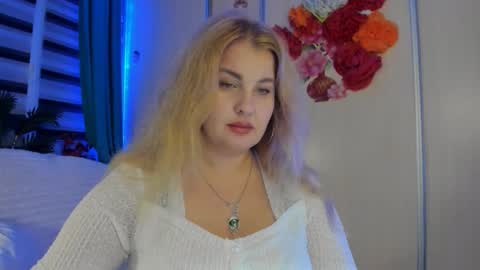 Snapshot of jansylines chatting on October 17, 6:01 pm JansyLines online show from October 17, 6:01 pm
