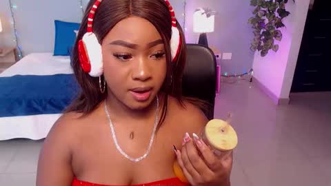 Instagram jasminecampbell1  online show from December 5, 3:32 pm