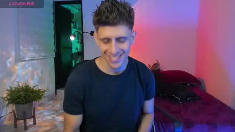 JASPER JONES online show from November 7, 5:32 am