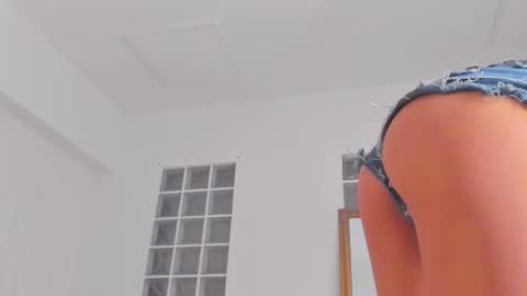 JassyeJoy online show from December 17, 5:36 am