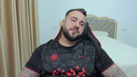  Javi  online show from December 2, 10:07 pm