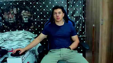 Javier online show from March 2, 2:05 am