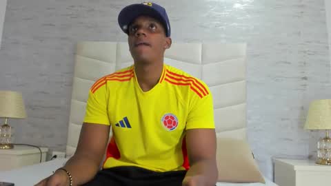 jax black online show from November 18, 6:55 pm