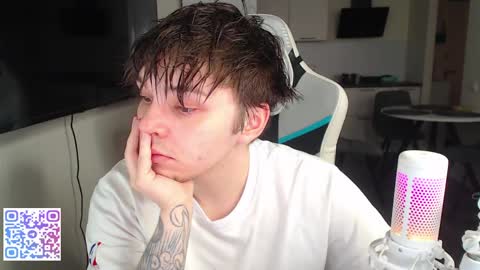 Jayce online show from April 21, 4:08 am