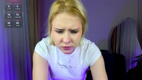 Molly online show from January 8, 8:47 pm