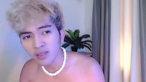 jaysee_hugecox online show from May 24, 12:07 am