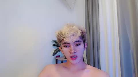 jaysee_hugecox online show from May 20, 6:58 pm