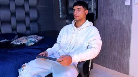 jaze_bradley online show from January 15, 11:41 am